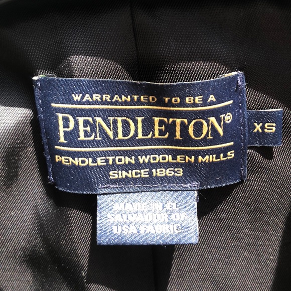 Pendleton thick jacket. Never worn! - Picture 4 of 4